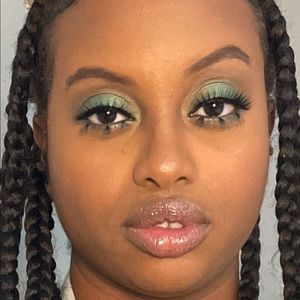 Meet your Posher, Valerie